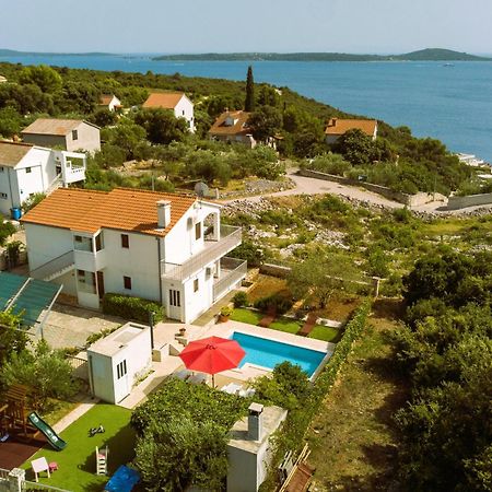 Holiday House Nena With Pool Vinišće Exterior foto