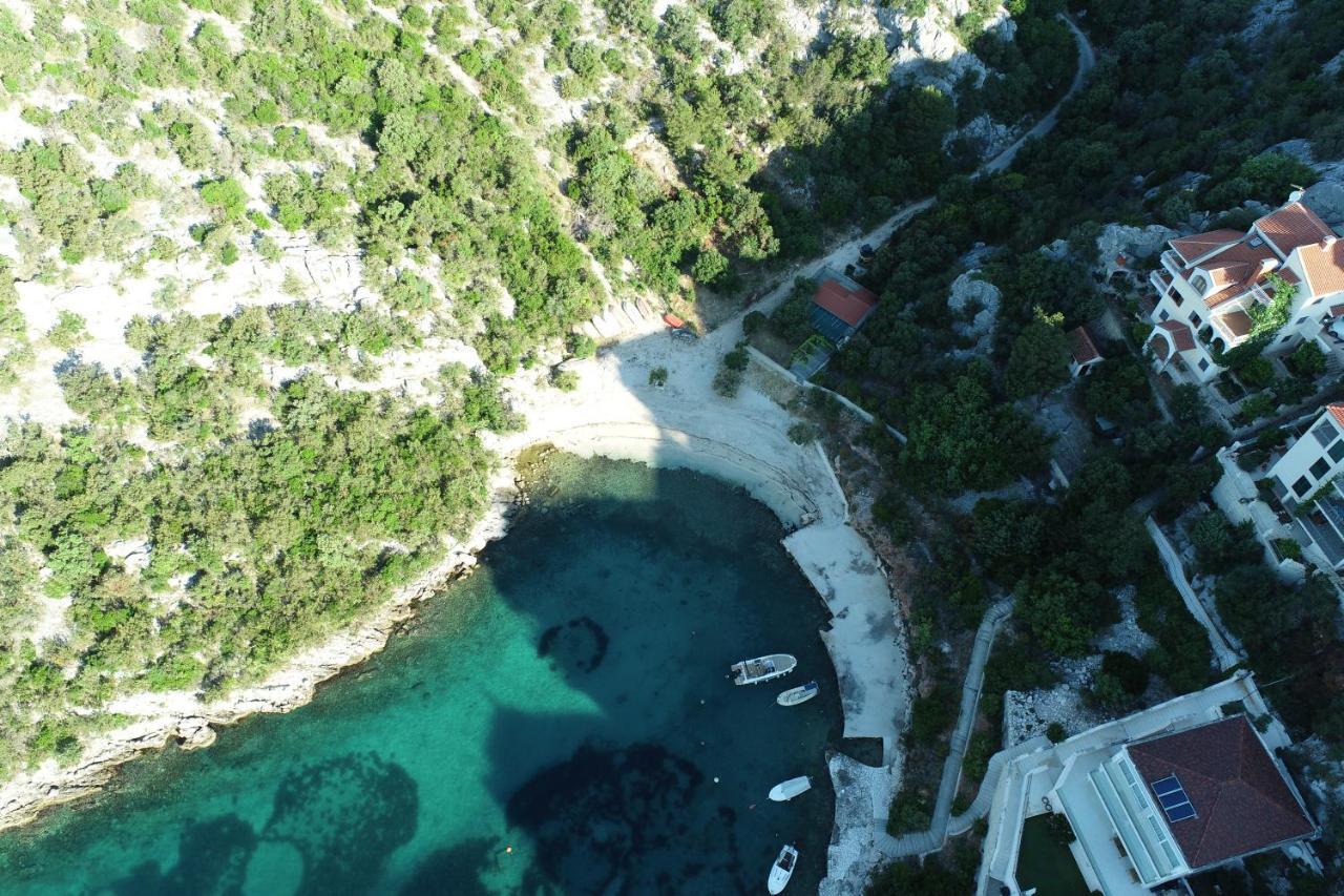 Holiday House Nena With Pool Vinišće Exterior foto